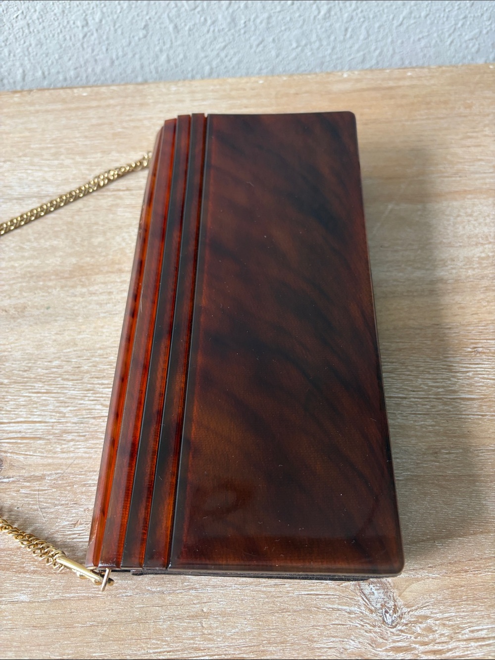 Vintage Italian Art Deco Tortoiseshell Lucite Clutch with Gold Chain - Picture 4 of 15